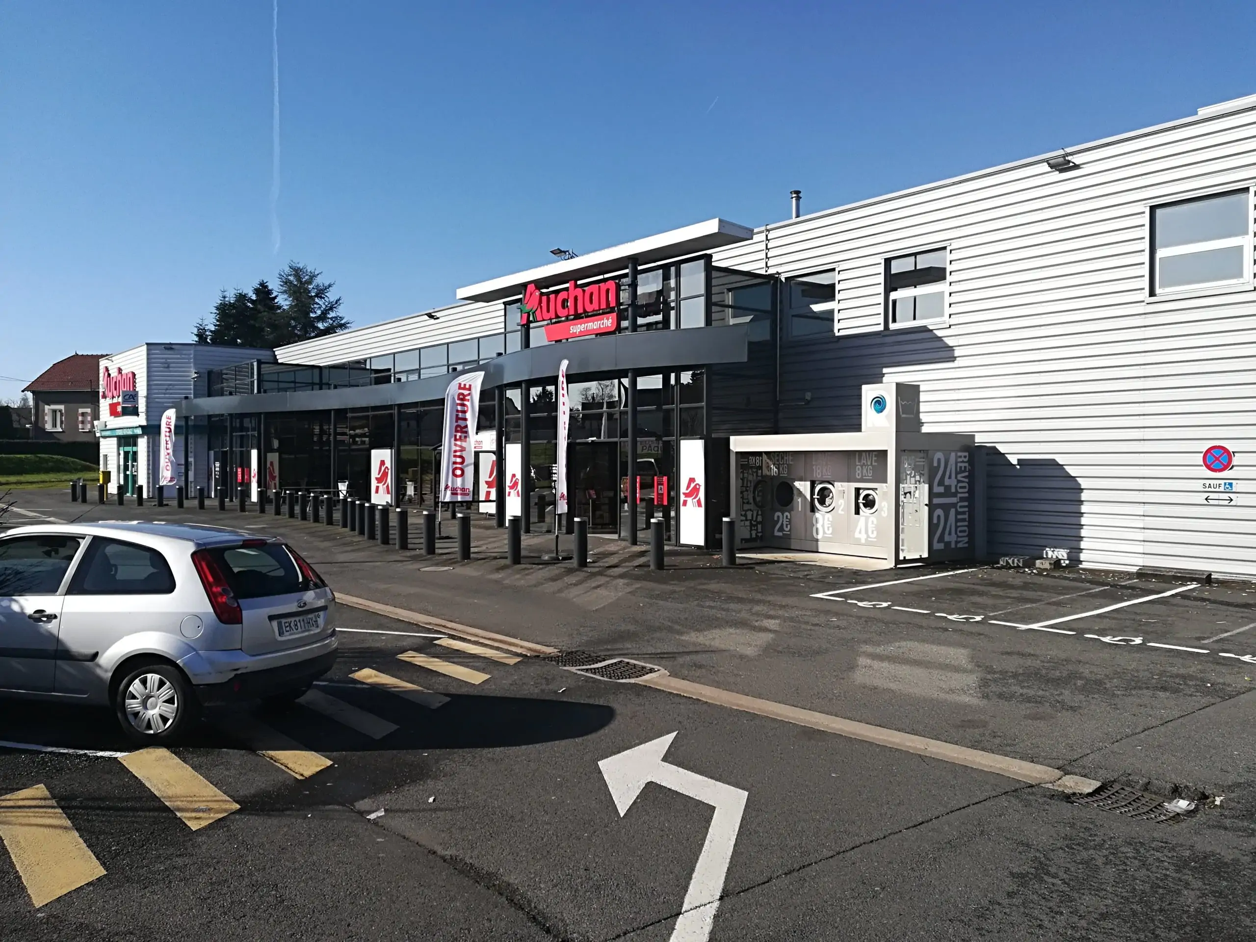 Auchan-à-Monnaie-scaled.jpg