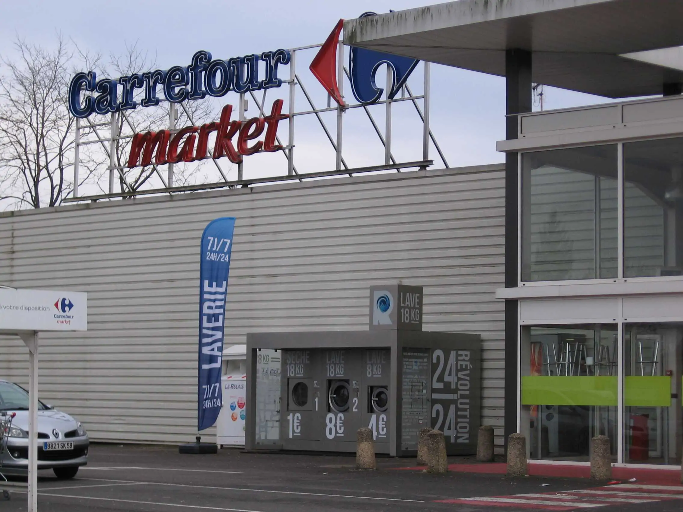 Carrefour-Market-à-Nevers.jpg