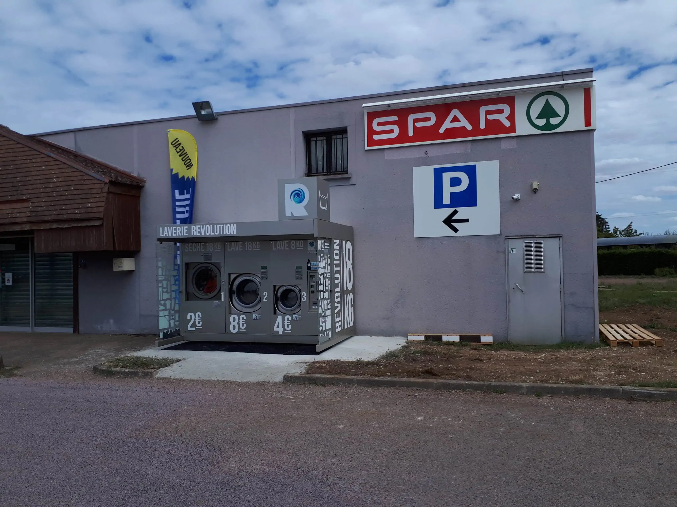 Spar-à-Laignes-scaled.jpg