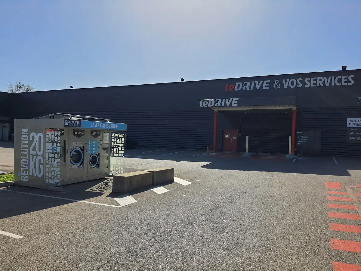 01_Neuville_sur_Ain_Intermarche.jpg
