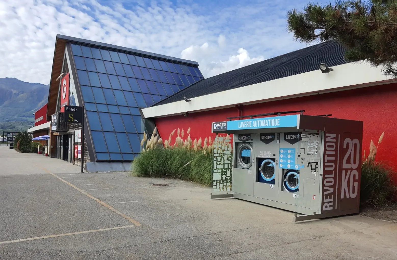 73_Albertville_Geant-Casino.jpg